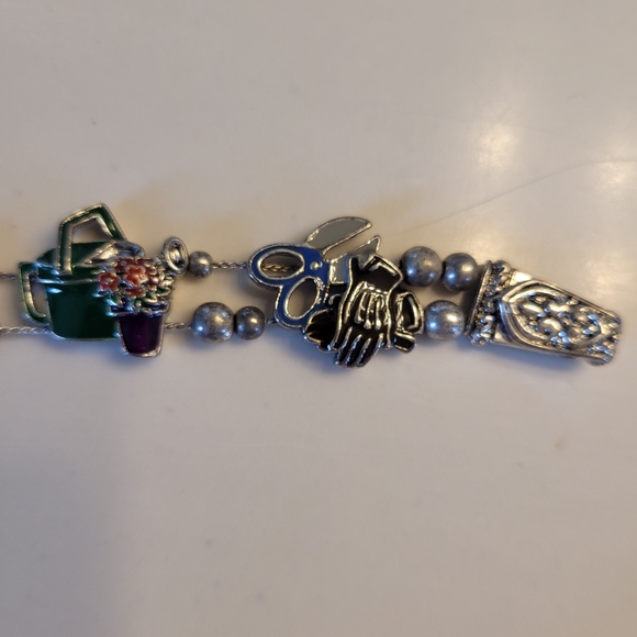 Vintage Silver-tone Gardening Themed Slide Charm Bracelet - Picture 8 of 12